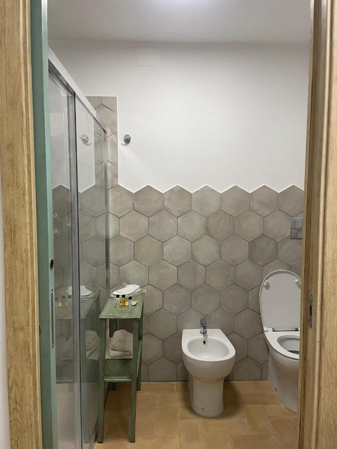 Casa La Rosa Apartment กุบบีโอ ภายนอก รูปภาพ